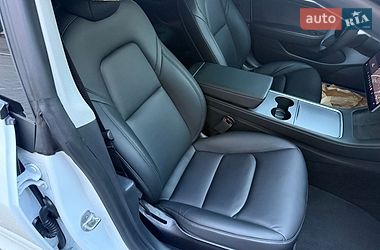 Седан Tesla Model 3 2021 в Днепре