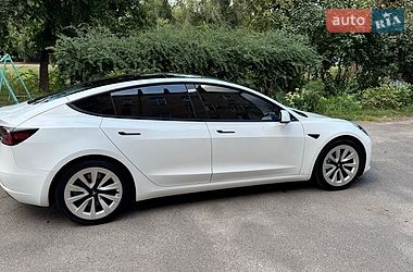 tesla model-3 2021 в Кривий Ріг від професійного продавця Євгенія