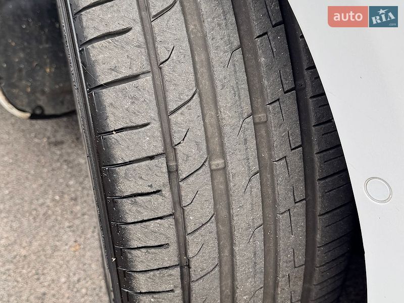 Седан Tesla Model 3 2021 в Кривому Розі
