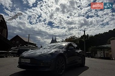 Седан Tesla Model 3 2021 в Одессе