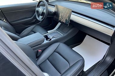 Седан Tesla Model 3 2021 в Одессе