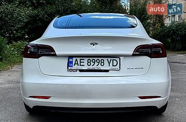 Седан Tesla Model 3 2021 в Кривому Розі