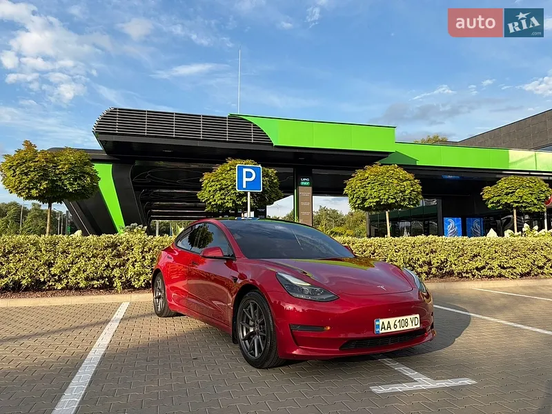 Tesla Model 3 2021