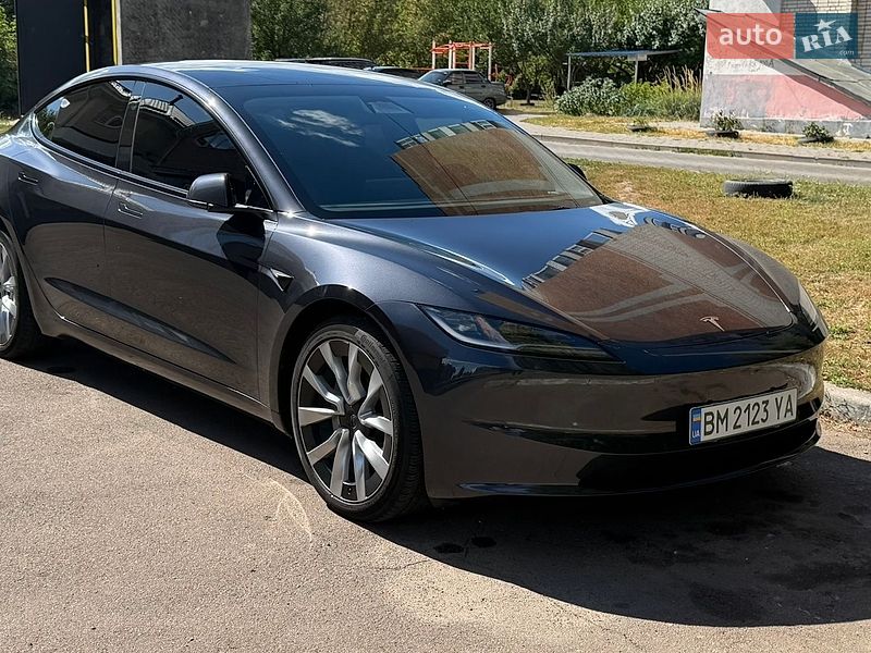 Седан Tesla Model 3 2024 в Києві