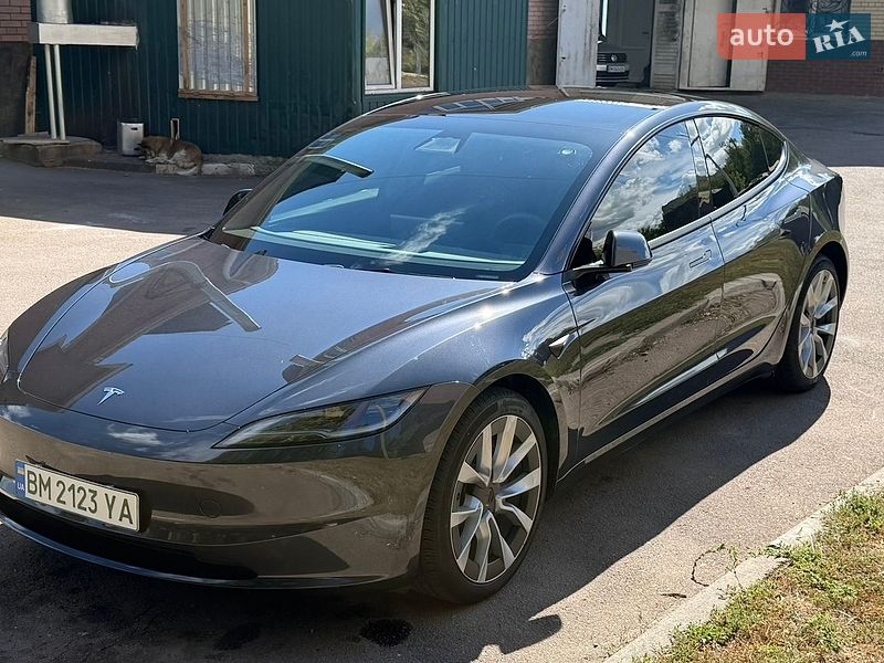 Седан Tesla Model 3 2024 в Києві