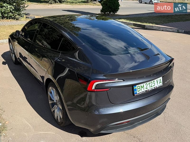 Седан Tesla Model 3 2024 в Києві