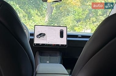 Седан Tesla Model 3 2024 в Києві
