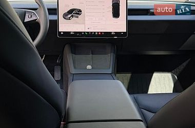 Седан Tesla Model 3 2024 в Києві