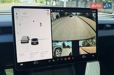 Седан Tesla Model 3 2024 в Києві