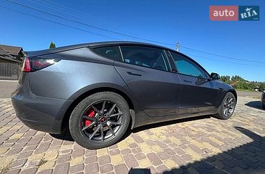 Седан Tesla Model 3 2020 в Городку