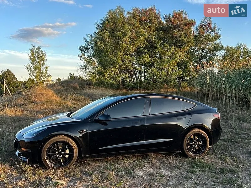 Tesla Model 3 2023