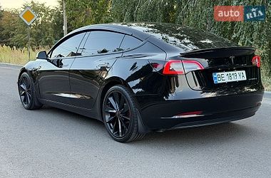 Седан Tesla Model 3 2018 в Николаеве
