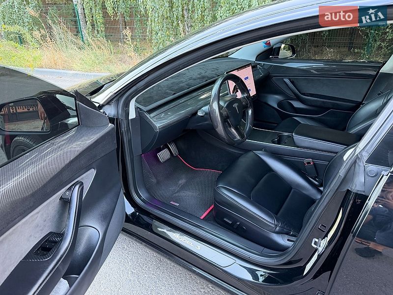 Седан Tesla Model 3 2018 в Николаеве