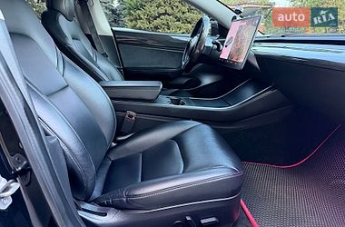 Седан Tesla Model 3 2018 в Николаеве