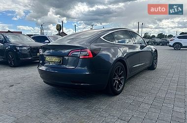 Седан Tesla Model 3 2018 в Ивано-Франковске