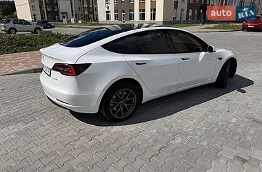 Седан Tesla Model 3 2022 в Броварах