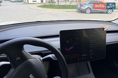 Седан Tesla Model 3 2022 в Броварах