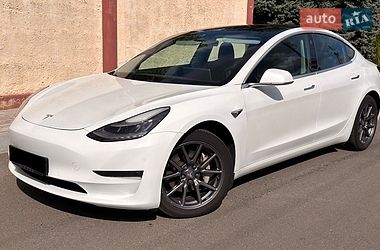 Седан Tesla Model 3 2020 в Ковеле