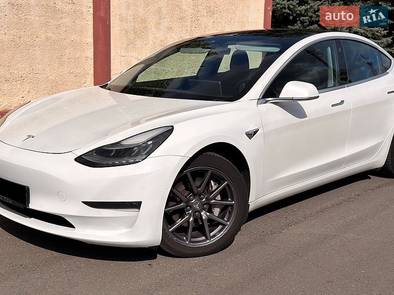 Седан Tesla Model 3 2020 в Ковеле
