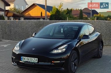 Седан Tesla Model 3 2022 в Вараше Седан Tesla Model 3 2022 в Вараше