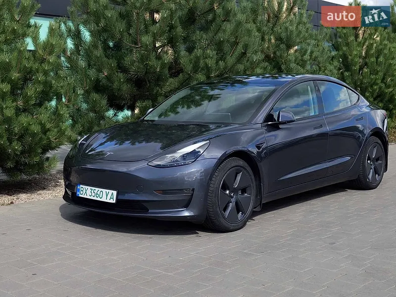 Tesla Model 3 2022