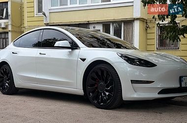 Седан Tesla Model 3 2023 в Фастове