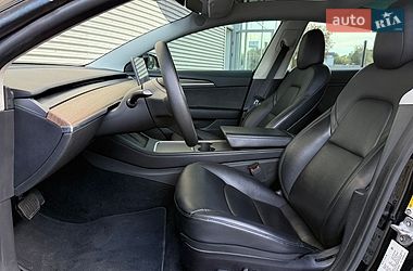 Седан Tesla Model 3 2022 в Рівному