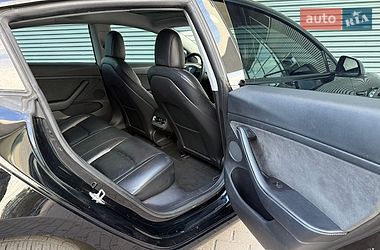 Седан Tesla Model 3 2022 в Рівному