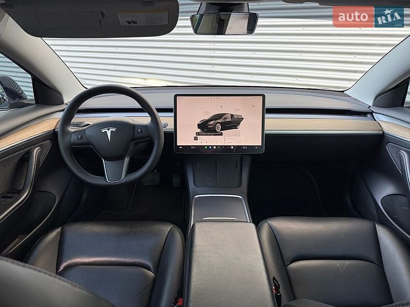 Седан Tesla Model 3 2022 в Рівному