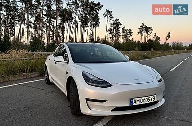 Седан Tesla Model 3 2019 в Житомирі