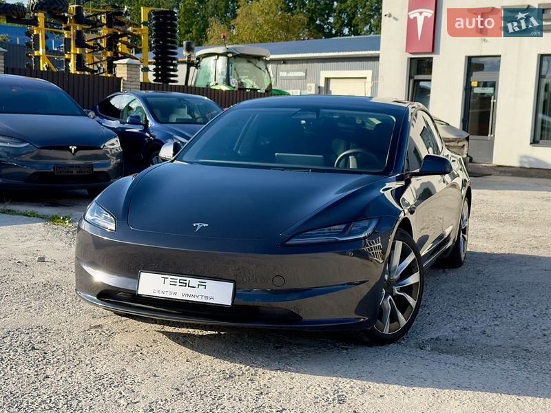 Tesla Model 3 2024