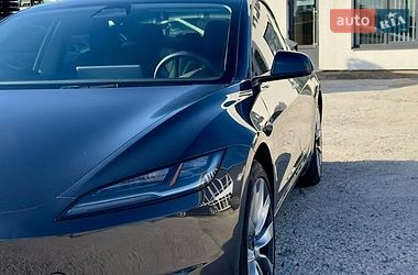 Седан Tesla Model 3 2024 в Вінниці