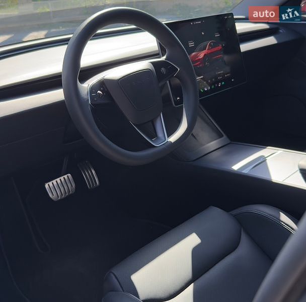 Седан Tesla Model 3 2024 в Вінниці