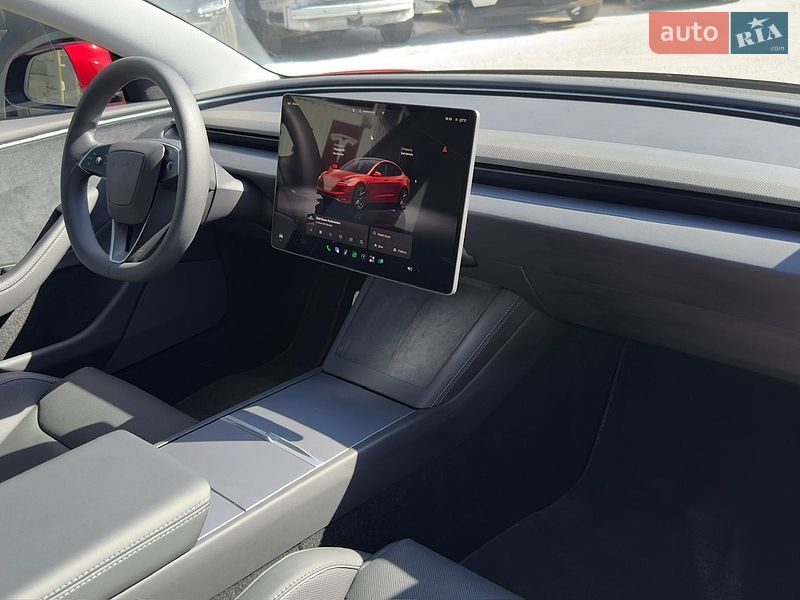 Седан Tesla Model 3 2024 в Вінниці