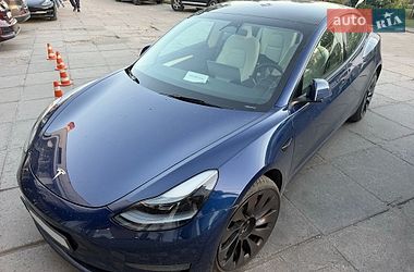Седан Tesla Model 3 2023 в Кропивницькому