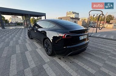 Седан Tesla Model 3 2024 в Львові