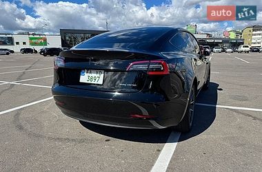 Седан Tesla Model 3 2021 в Києві
