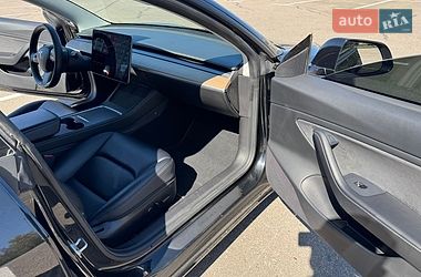 Седан Tesla Model 3 2021 в Києві