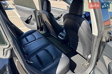 Седан Tesla Model 3 2021 в Києві