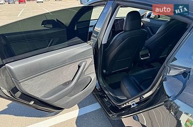 Седан Tesla Model 3 2021 в Києві