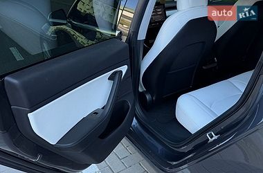 Седан Tesla Model 3 2019 в Житомирі