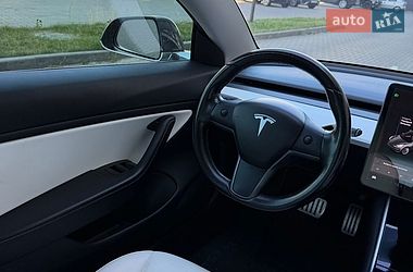 Седан Tesla Model 3 2019 в Житомирі