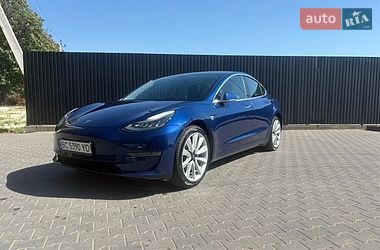 Седан Tesla Model 3 2019 в Львове