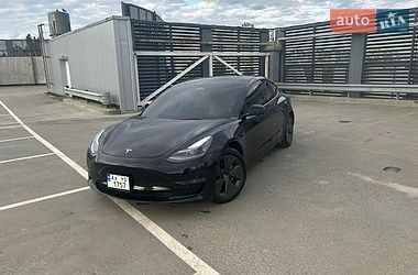 Седан Tesla Model 3 2023 в Києві
