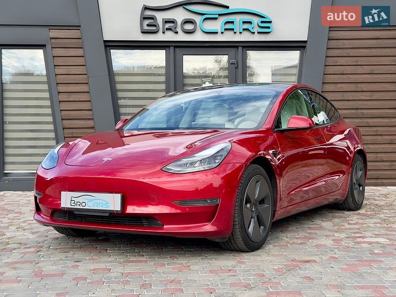 Седан Tesla Model 3 2021 в Вінниці