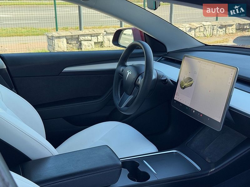 Седан Tesla Model 3 2021 в Вінниці