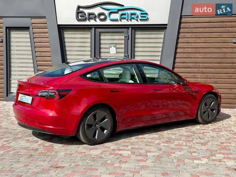 Седан Tesla Model 3 2021 в Вінниці