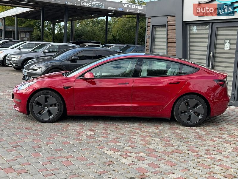 Седан Tesla Model 3 2021 в Вінниці