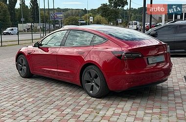 Седан Tesla Model 3 2021 в Вінниці