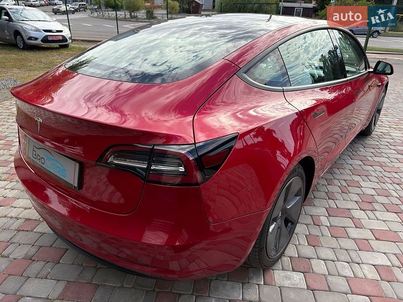 Седан Tesla Model 3 2021 в Вінниці